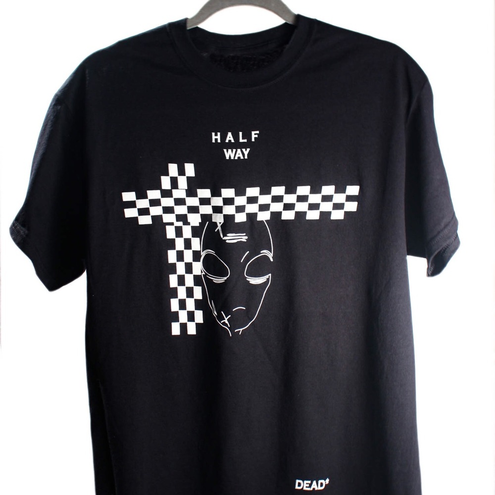[ y s* * ] HALFWAY DEAD SHORT SLEEVE SHIRT